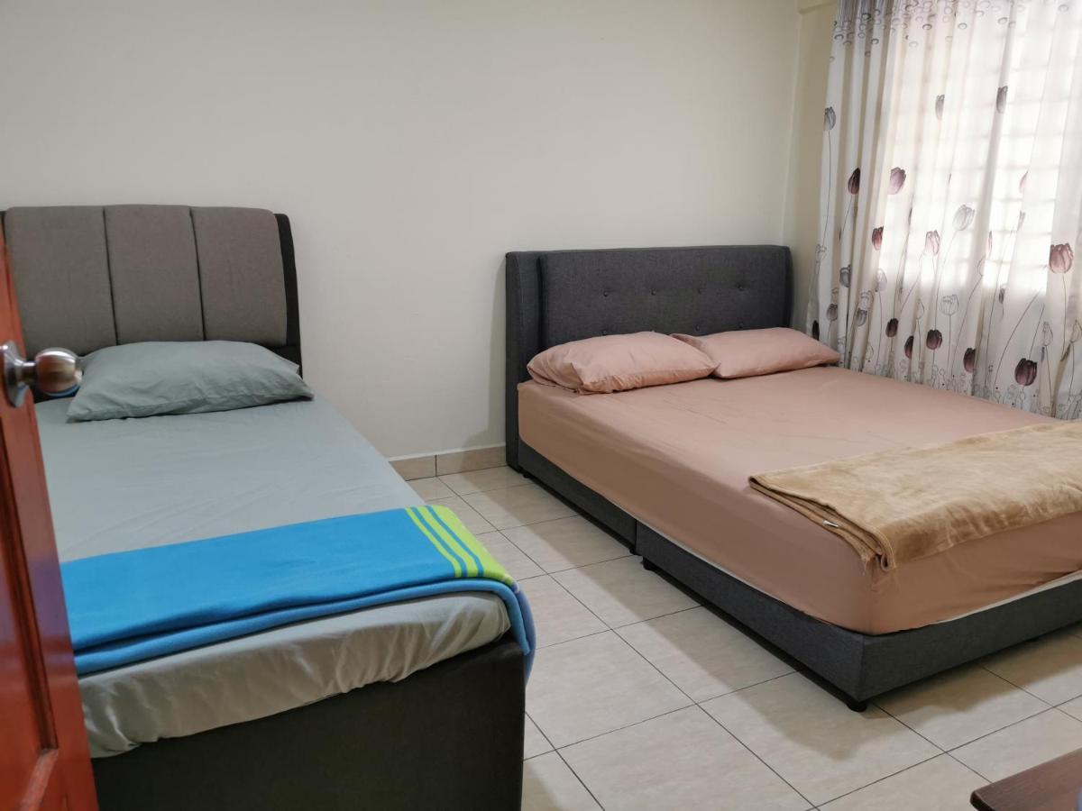 Sea Front The Regency - 1 Parking Apartemen