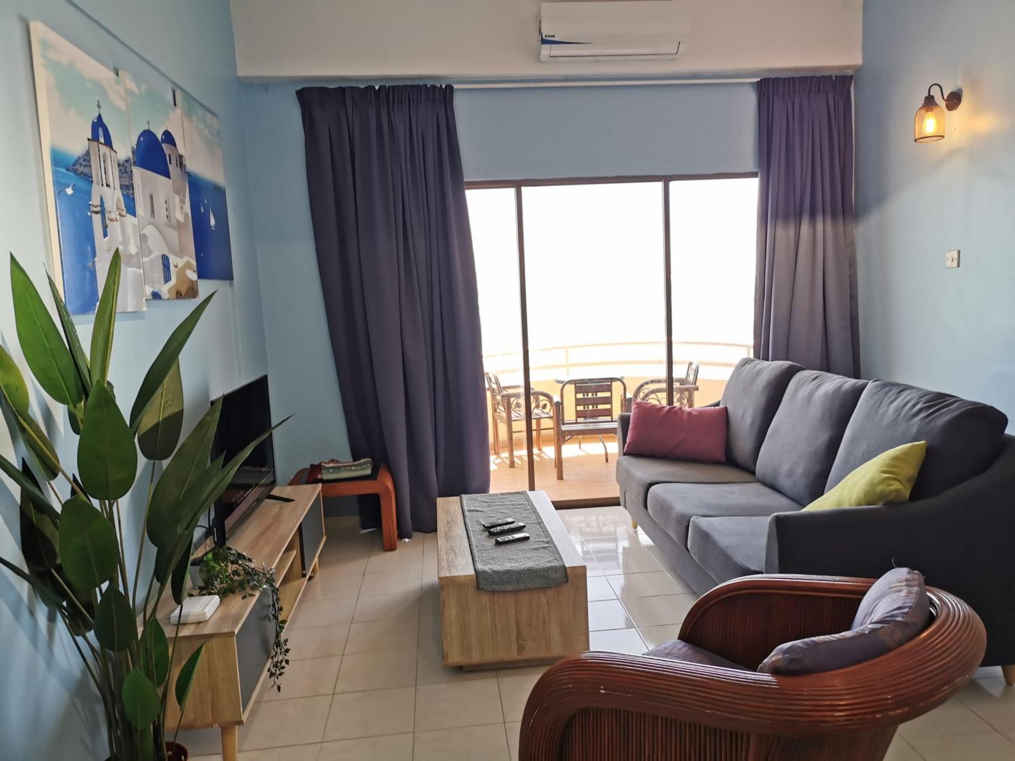 Apartment Sea Front The Regency - 1 Parking *