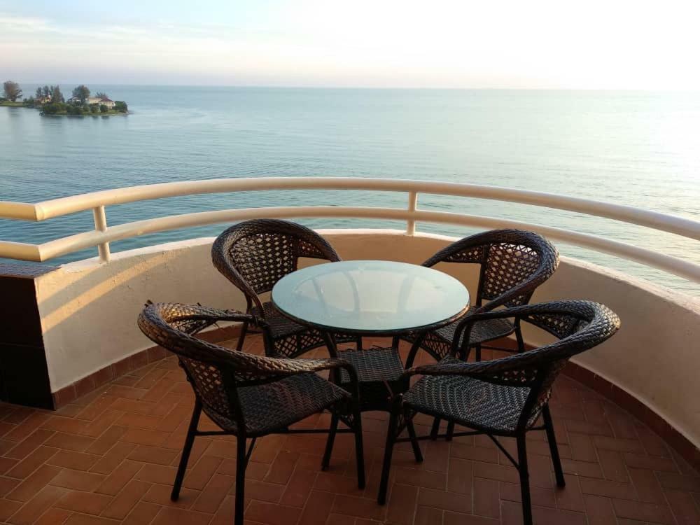 Sea Front The Regency - 1 Parking Apartemen Port Dickson